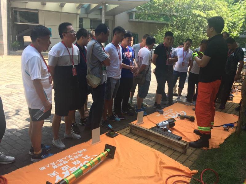 第二期礦山救護(hù)隊(duì)到訪(fǎng)北京凌天